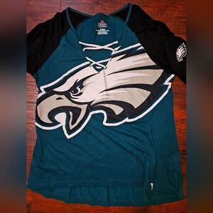 ***SOLD*** ***** SOLD****Women's Philadelphia Eagles shirt XL